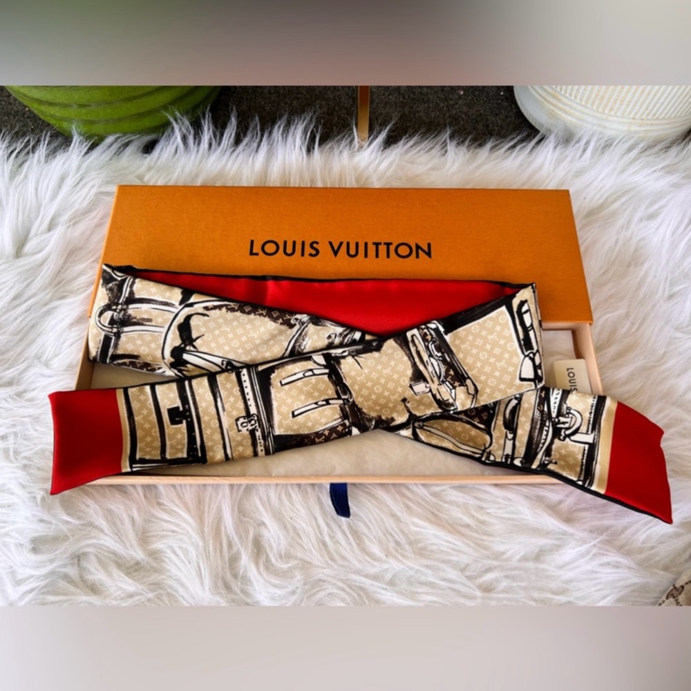 NEW in BOX Authentic Louis Vuitton LV Silk Bandeau Scarf Twilly